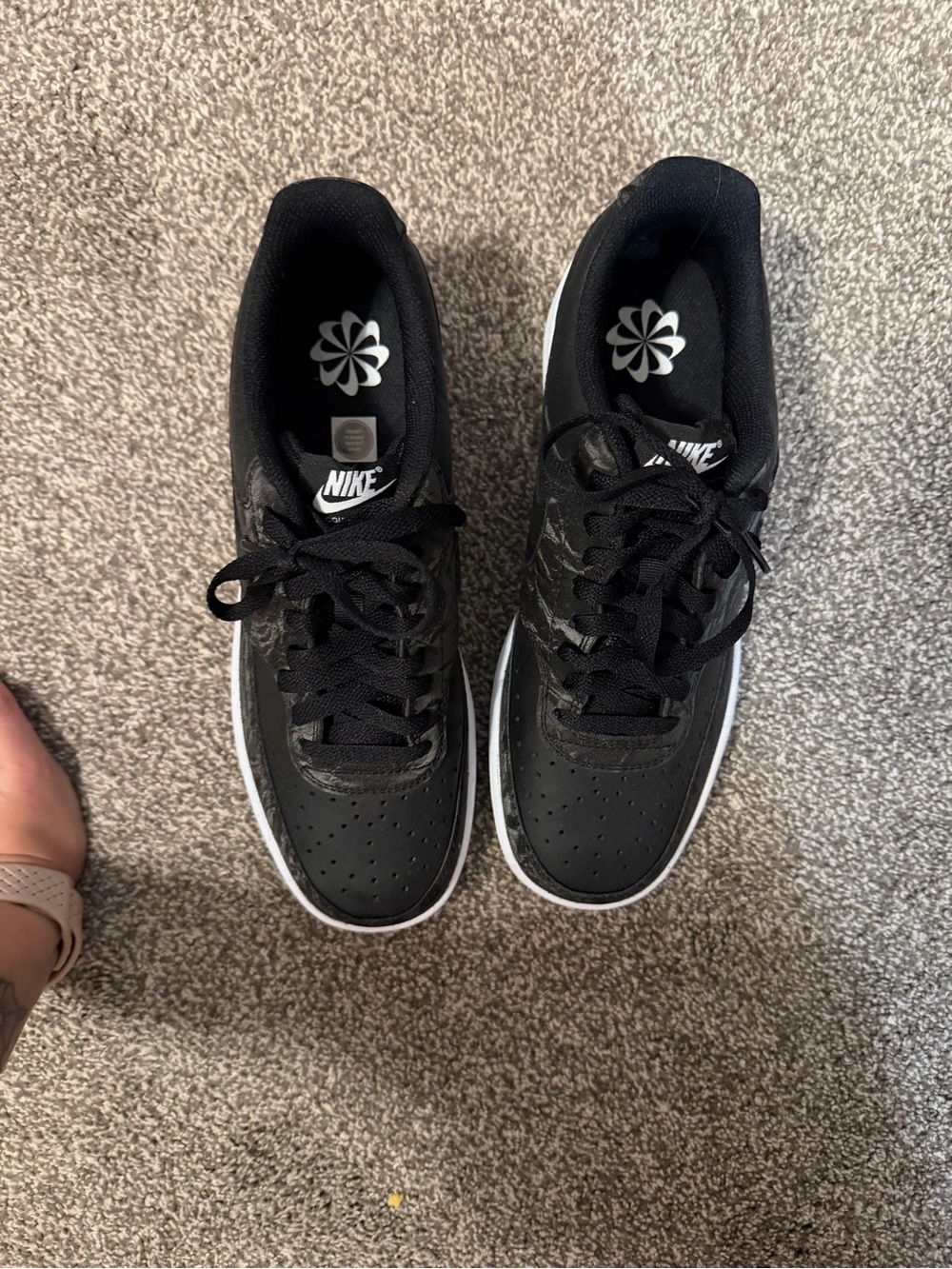 Nike Men’s Black and White Athletic Sneakers